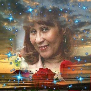 Meet your Posher, Debora